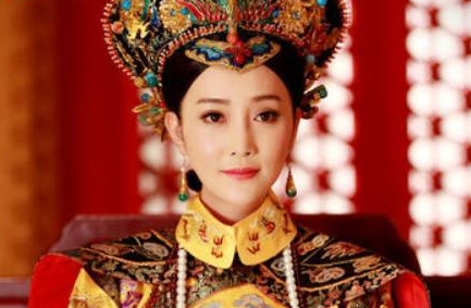 孟古哲哲再后宫是什么地位？8岁被许配，14岁嫁入皇宫受尽冷落
