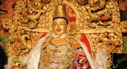 松赞干布：吐蕃王朝第33任赞普，在位期间统一西藏