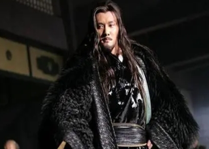 项羽兵至潼关后，他为什么没有称王称帝而是裂地封王？