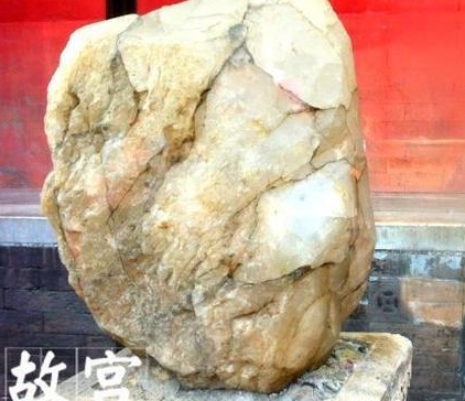 故宫养心殿有一块水晶石 期间为何两百年来无人敢移动