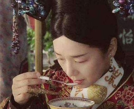 历史知识,慈禧一生中只喝过一次白开水 慈禧平时都吃些什么