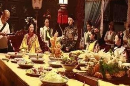 历史知识,慈禧一生中只喝过一次白开水 慈禧平时都吃些什么