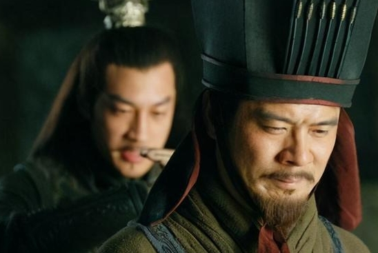 陈宫为什么宁愿和吕布一起死，也不愿投降曹操？