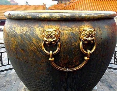 故宫中的大水缸是用来做什么的 大缸有什么讲究吗