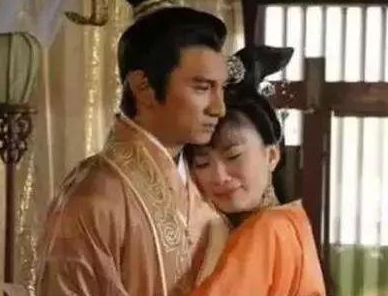 李煜为什么会更爱小周后？她比姐姐大周后更优秀吗