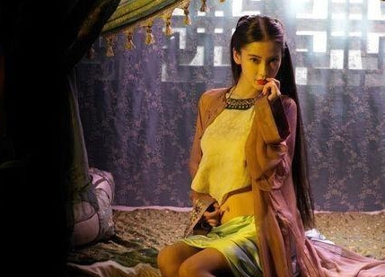 古代大户人家夫妻睡觉的时候 丫环为什么要守在门外