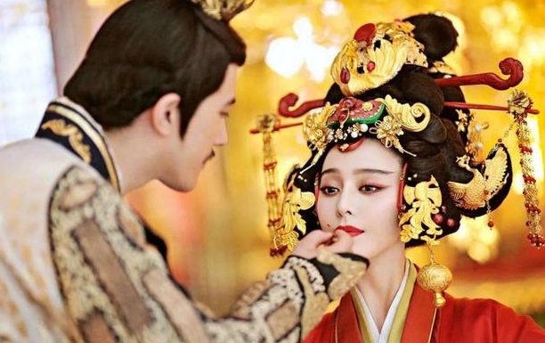 历史解密_神龙政变是由何引发的呢？爆发的最大原因是什么？