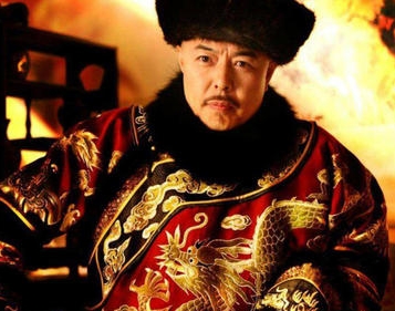 乾隆为什么要削去张廷玉的爵位？原因是什么