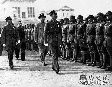 蒋介石在抗战胜利不到一年时间就发起内战，他为什么这么急于开战呢？