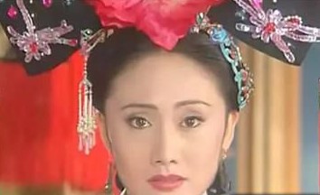 她死后二十年被追封为皇后，一生充满传奇