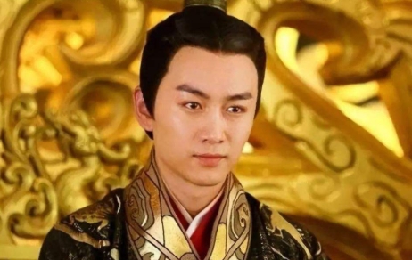 为了给自己的发妻许平君报仇，刘询都做了些什么？