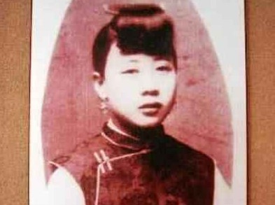 她是清朝名妓，最后却成为后世文人借古讽今的工具人