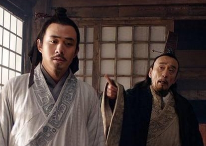 伍子胥自刎前都说了些什么？要求给自己坟上种梓树，还要把眼珠挂在城墙上