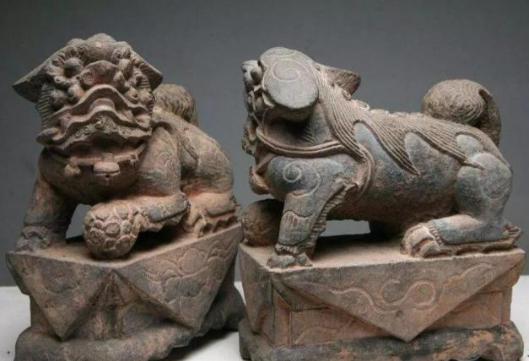 文史知识_古代镇宅为什么放石狮子？石狮子的起源和故事！